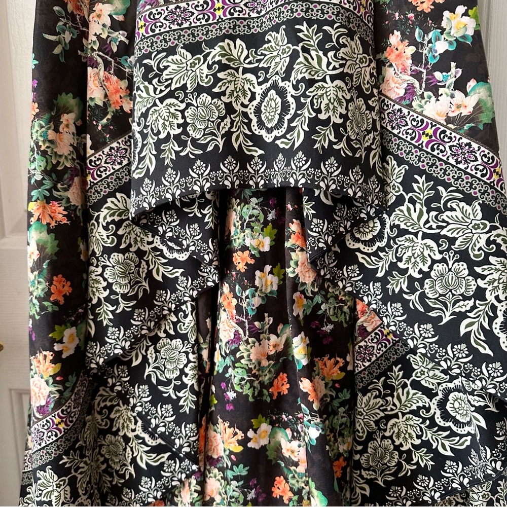 Alice + Olivia Florence Gown - Picture 9 of 16